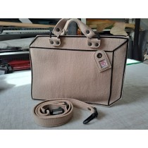 koffer wolvilt beige
