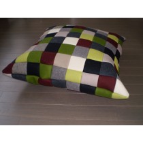 woolpad pillow 80x80 cm  90% wol (verschillende kleurcombinaties mogenlijk)